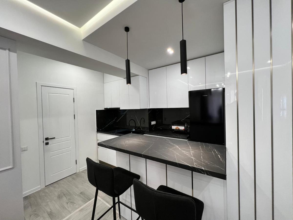 Cozy Apt 3 City Center Yerevan Ngoại thất bức ảnh